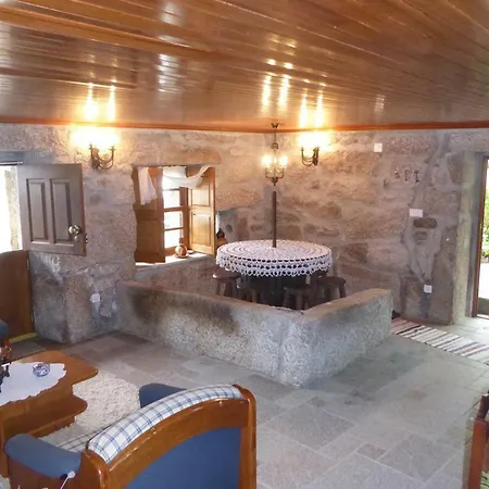 Casa Do Rio Moita (Viseu)